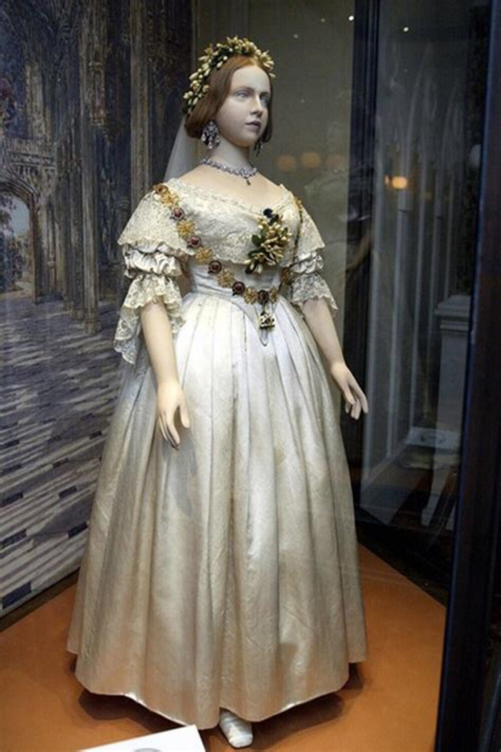 维多利亚女王的婚纱,也是历史上的第一件白婚纱