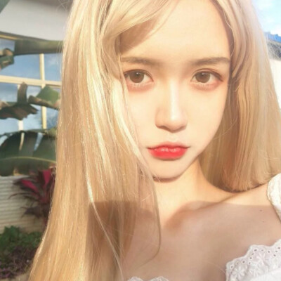 好囍黄头发的妹妹!