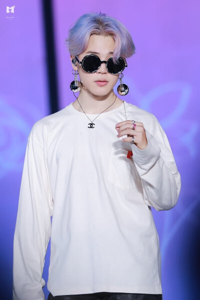 190323 love yourself tour 朴智旻紫发 cr logo