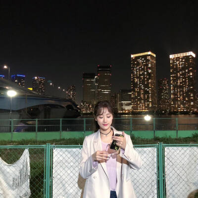 april李娜恩头像/ins头像/韩国女头