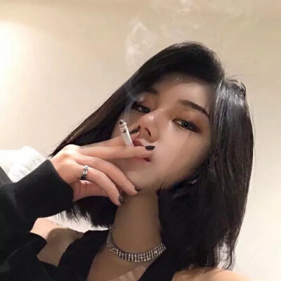 女生_抽烟头像