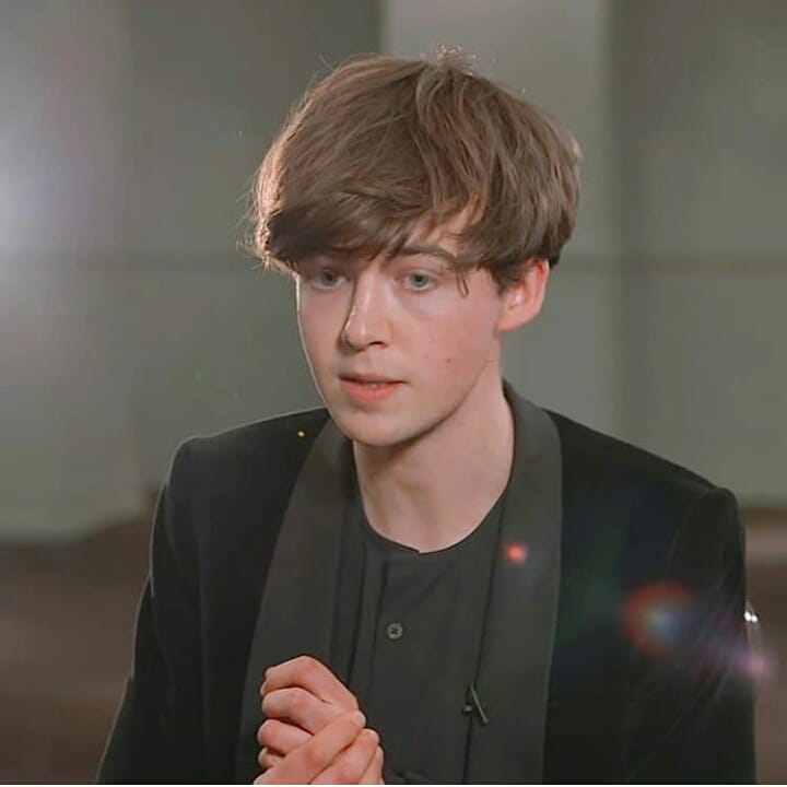 alex lawther