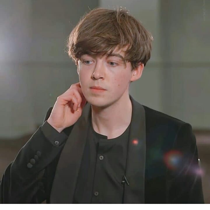 alex lawther