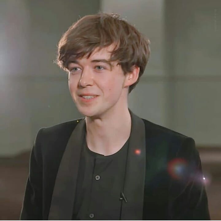 alex lawther