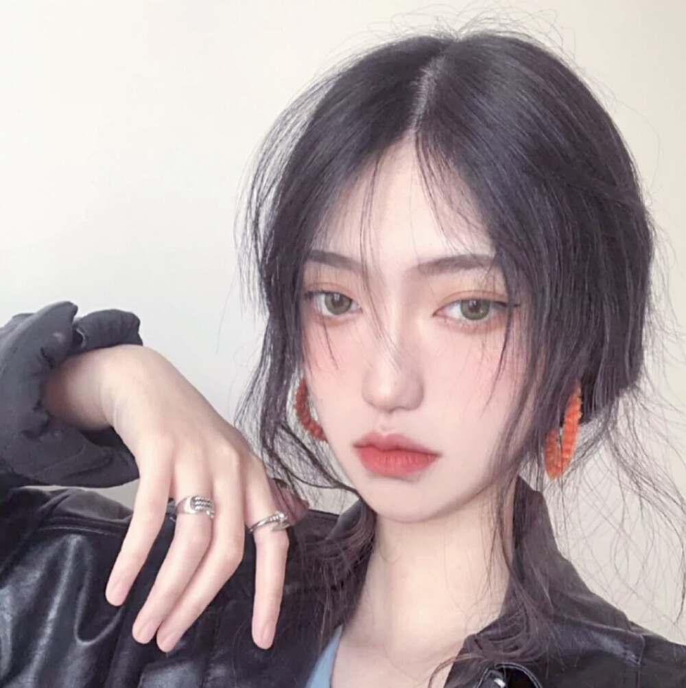 bear·小熊炼乳·自截调色·成熟女生头像