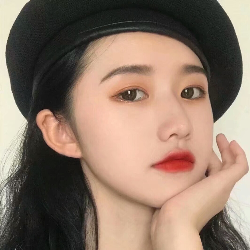 女头头像女拿图扣1 女生头像喜欢关注或收藏一下 么么哒