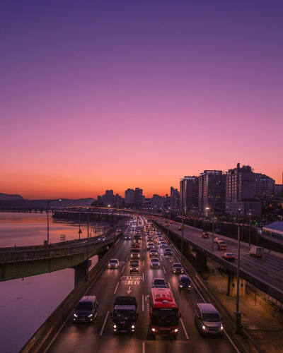 夜景/夕阳/紫色天空/城市/白云/玫瑰/静谧/晚安月亮/背景图