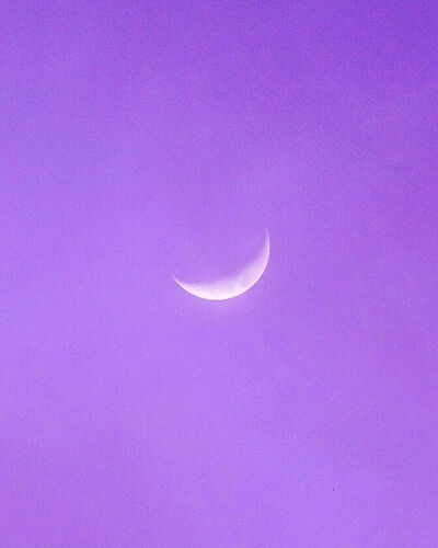 夜景/白云/紫色天空/静谧/晚安月亮/背景图