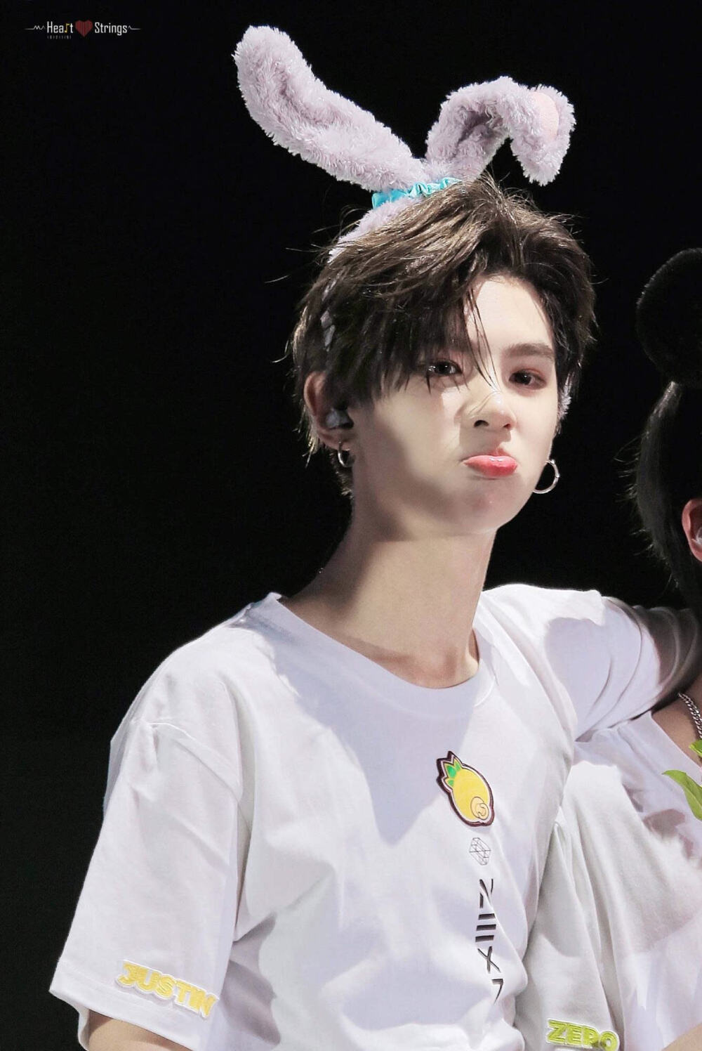 黄明昊