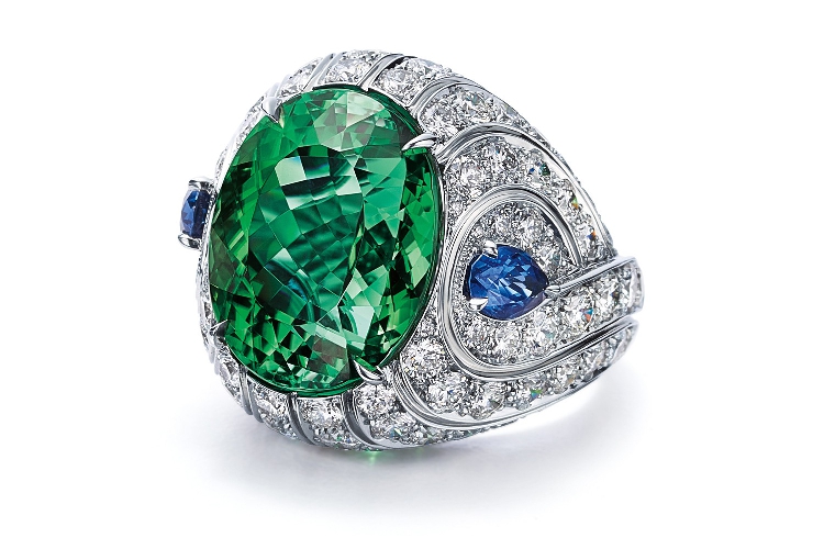 蒂芙尼blue book高级珠宝钻石戒指颜色:绿色,蓝色宝石材质:无色钻石