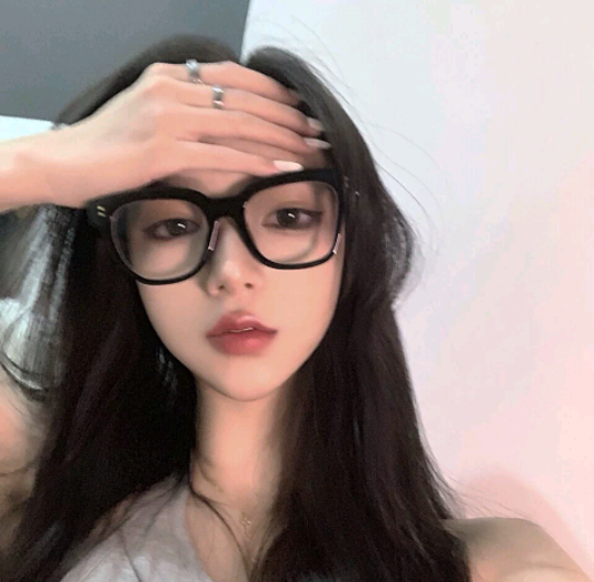 女生头像/.锦鲤大仙.