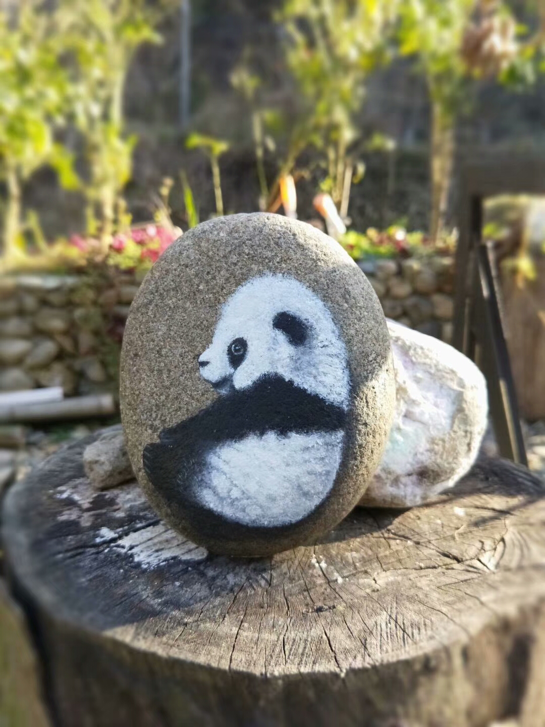 石头画熊猫