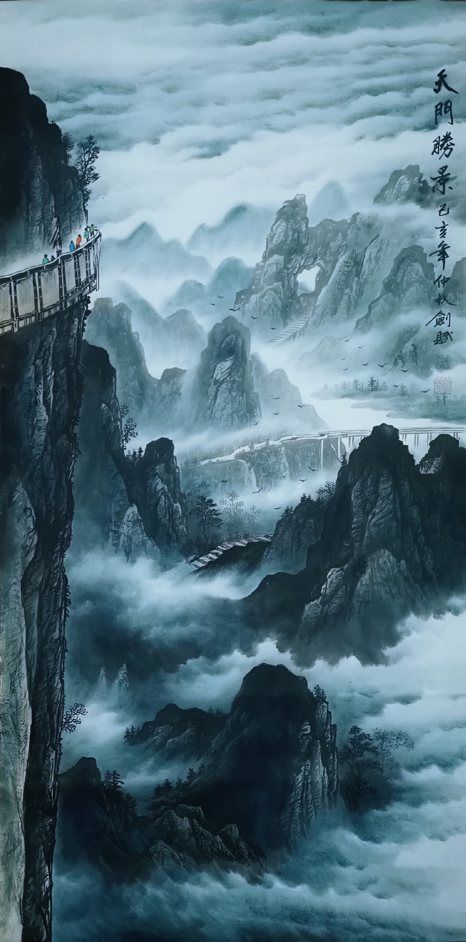 近年主攻水墨山水,作品画风独特,笔墨张扬,骨肉丰满,气势恢宏