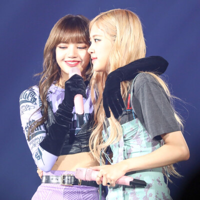 blackpink rosé朴彩英 lisa 五花肉 chaelisa