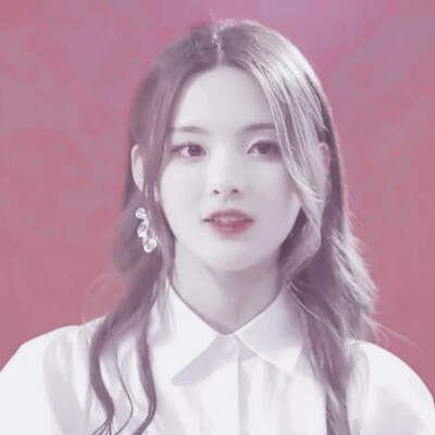 杨超越头像q版