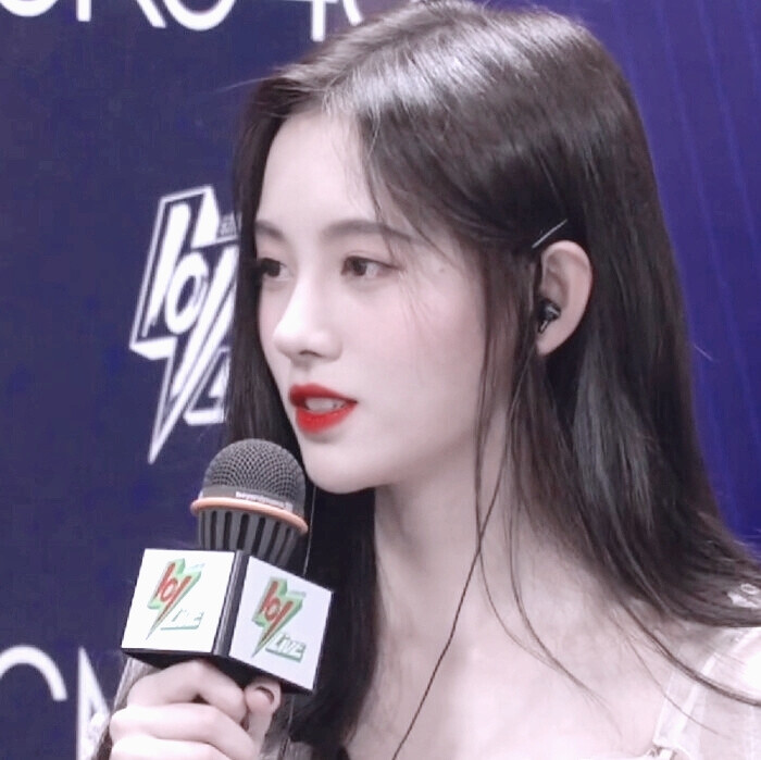 鞠婧祎头像二传注明沈骚