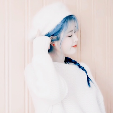 iu(李知恩)头像