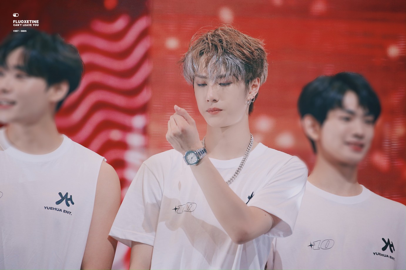 190602 乐华娱乐家族演唱会 @uniq-王一博 cr:logo