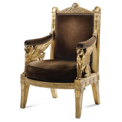 法国帝政时期的家具风格是严肃又辉煌的,这一时期的家具汲取新古典