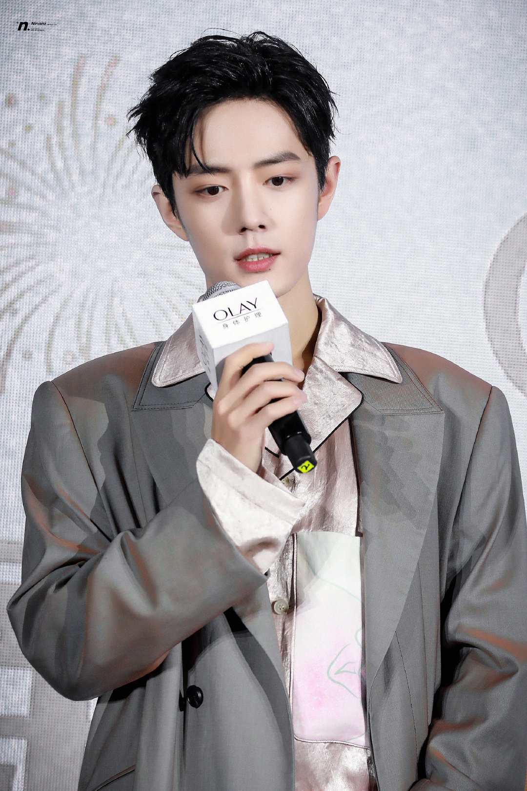 肖战|olay cr.logo