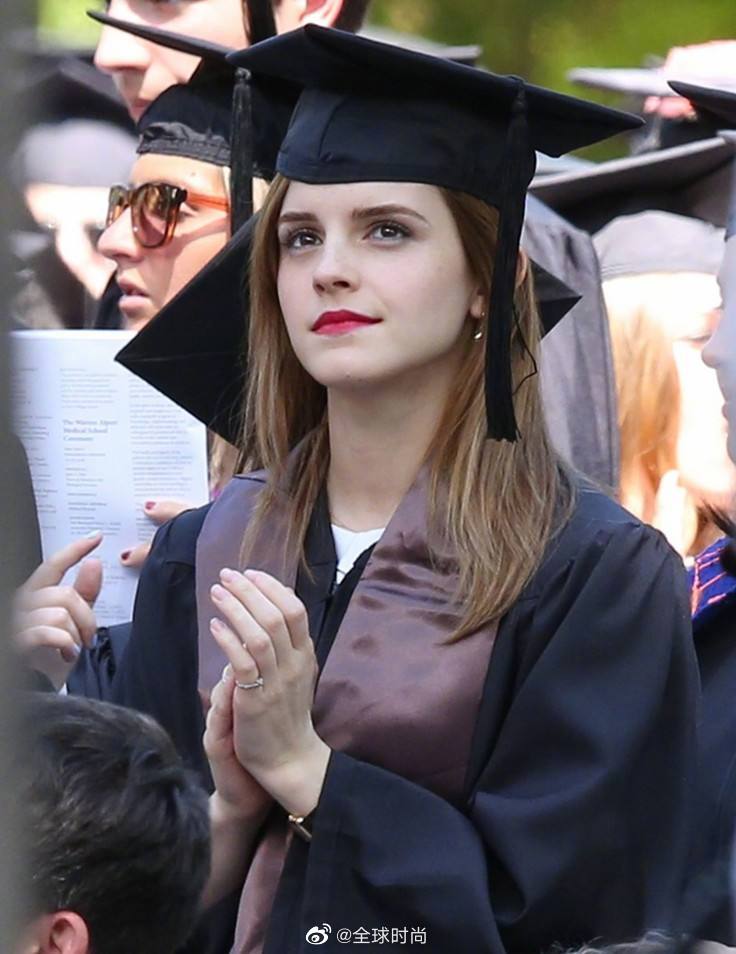 emma watson# 一个从小美到大的仙女 — 艾玛·沃特 .