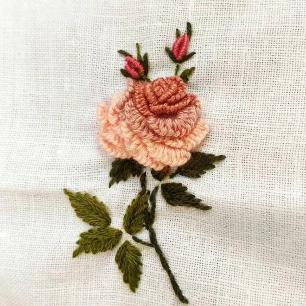 刺绣玫瑰