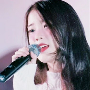iu(李知恩)头像