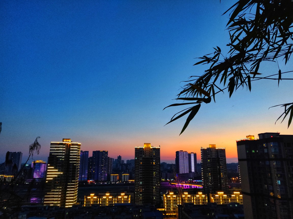 城市的傍晚