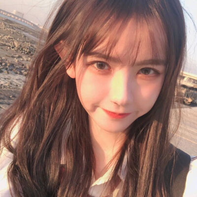 女头 黄头发妹妹