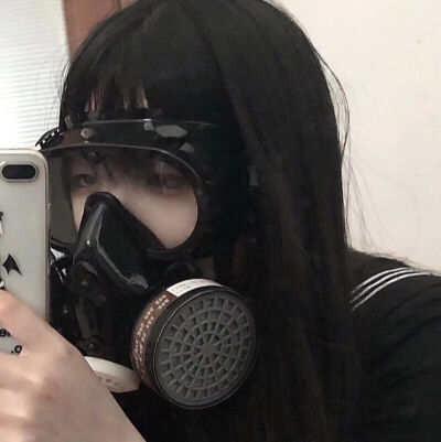 【女生头像】日系 水手服 黑长直 防毒面具 看手机