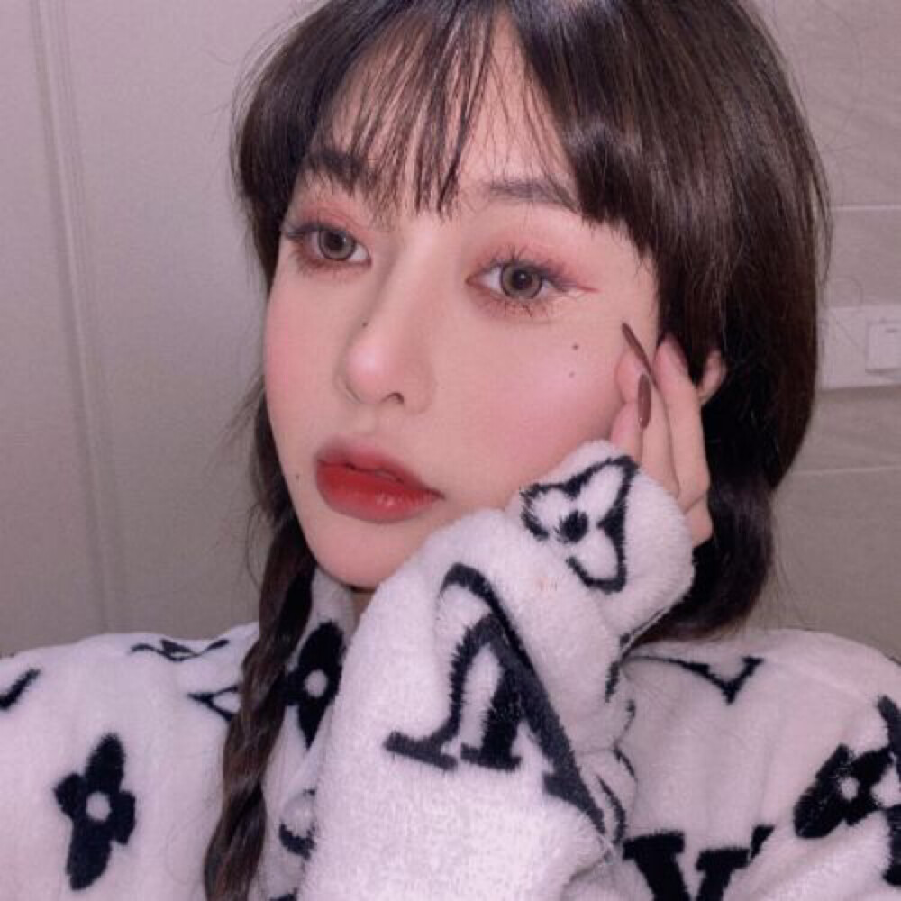 ins女头/闺蜜头像 二传标注dt女孩林柚