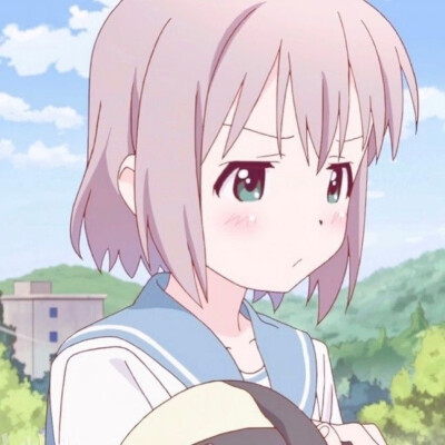动漫黄色女生头像