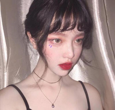 收集   点赞  评论  女生超仙头像 1 1 alisafb  发布到  女头 图片
