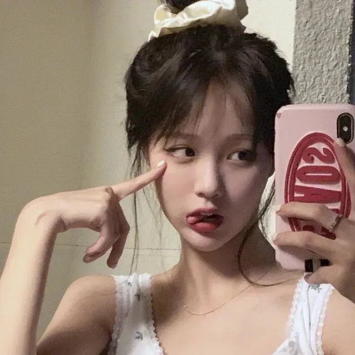 值得收藏的小众女生头像