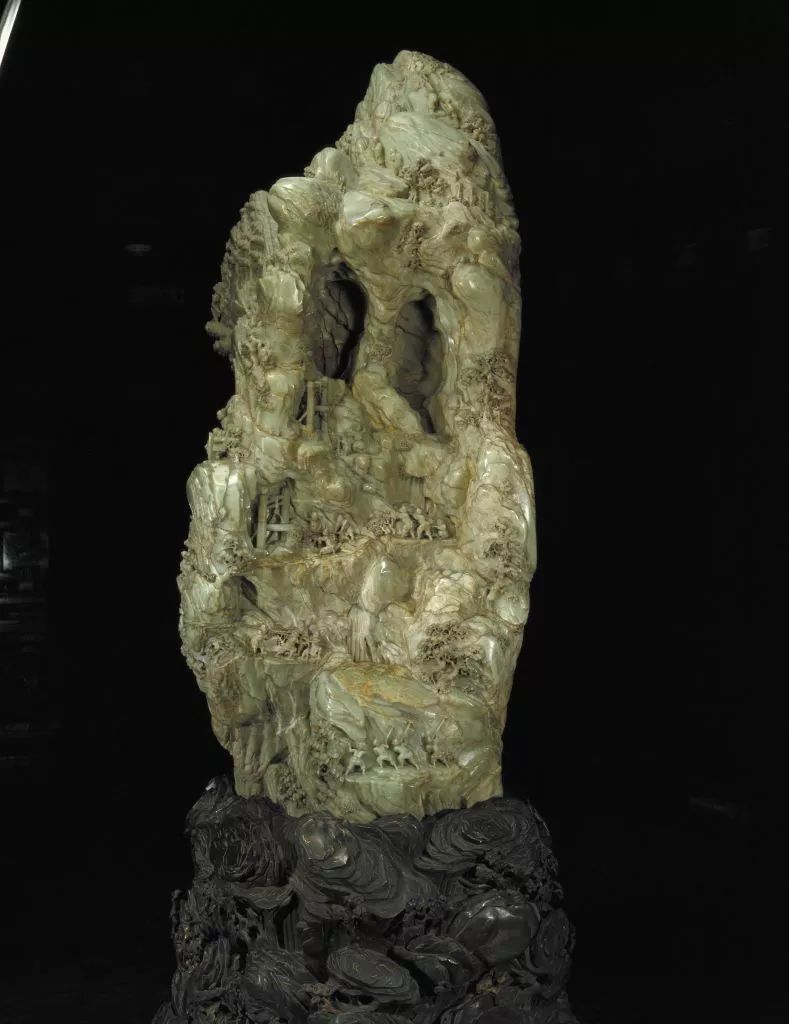 大禹治水图玉山,清乾隆,高224cm,宽96cm,座高60cm,重5000kg