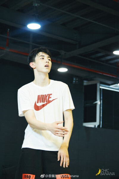 郭俊辰吃可爱多长大的男孩