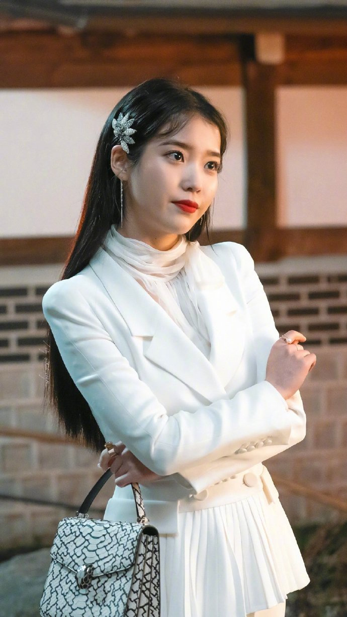 iu 壁纸