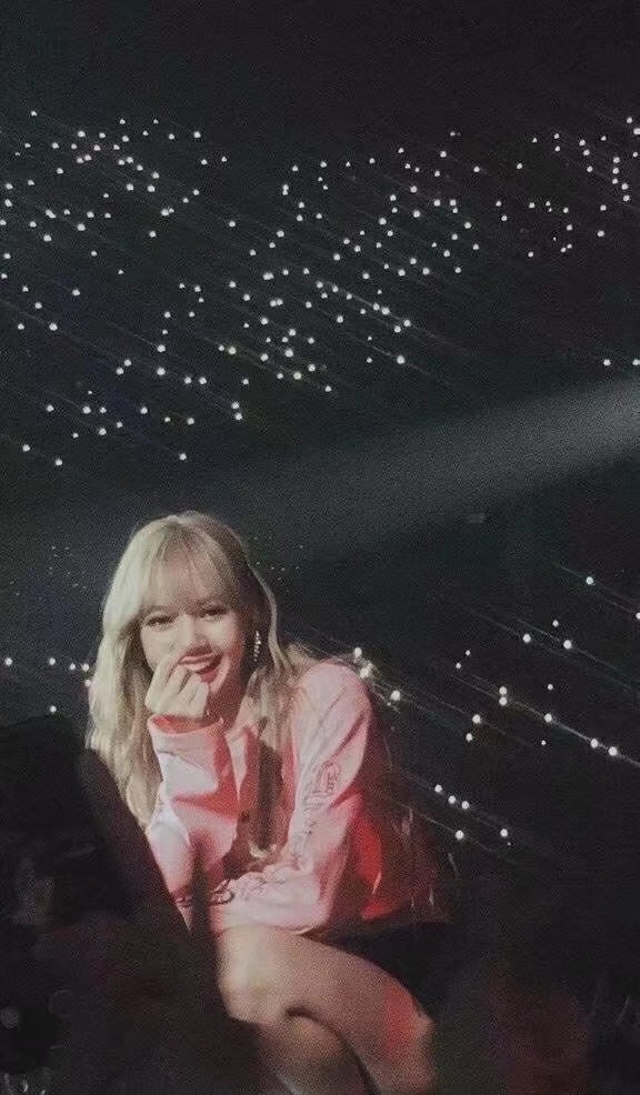 blackpink lisa壁纸
