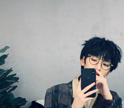 严浩翔