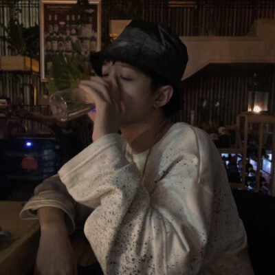 男头 男生头像 二转注明 言妩