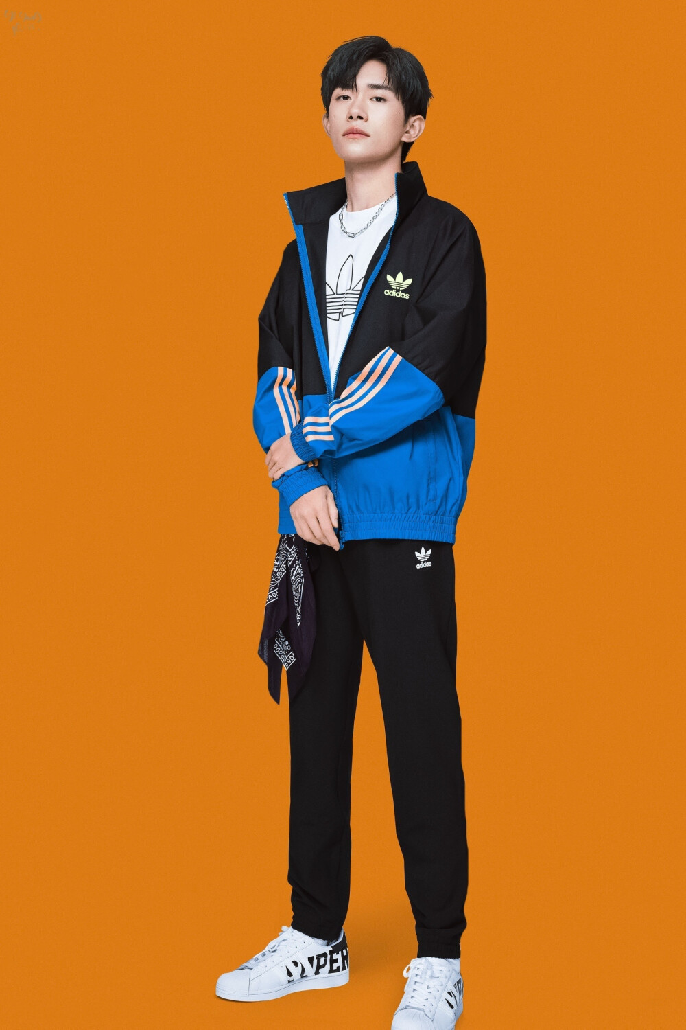 易烊千玺 adidasoriginals品牌代言人 饭修