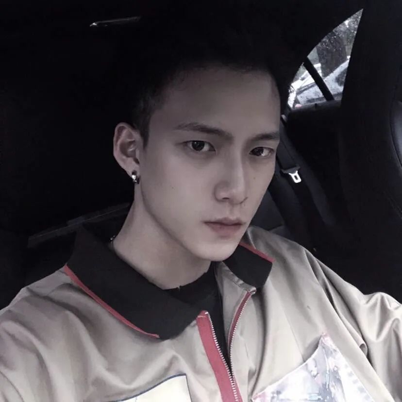 宝藏男孩专属头像
