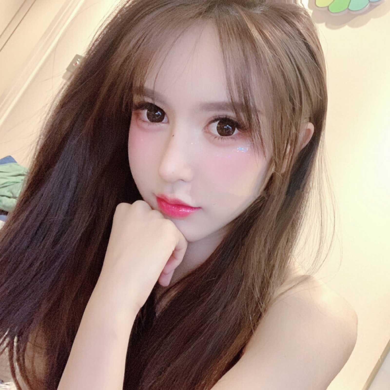 小妤—御姐头像