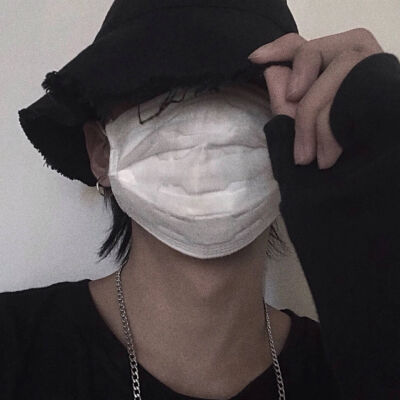 清新脱俗的男生头像