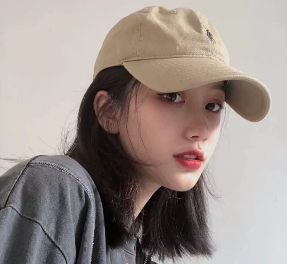 偏御姐女生头像.