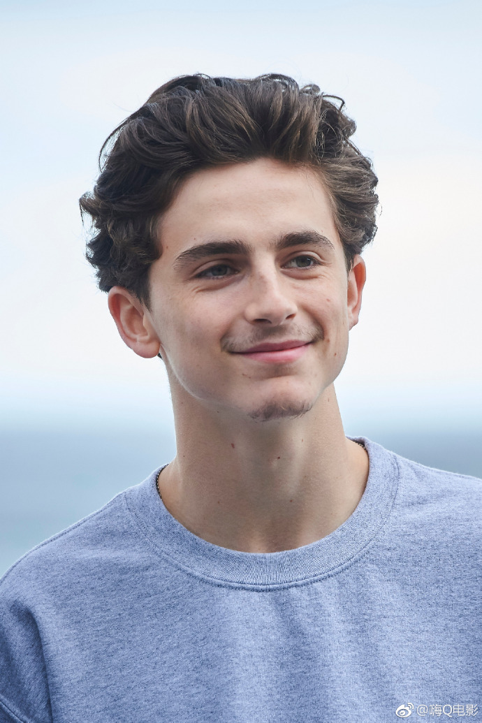 蒂莫西·柴勒梅德timothéechalamet(请以你的名字呼唤