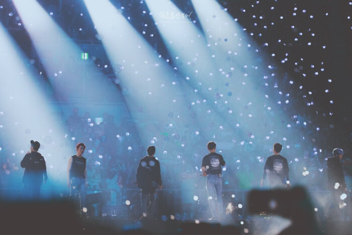 exo we are one!九锥盛世!前浪永远站在最高的山顶上!