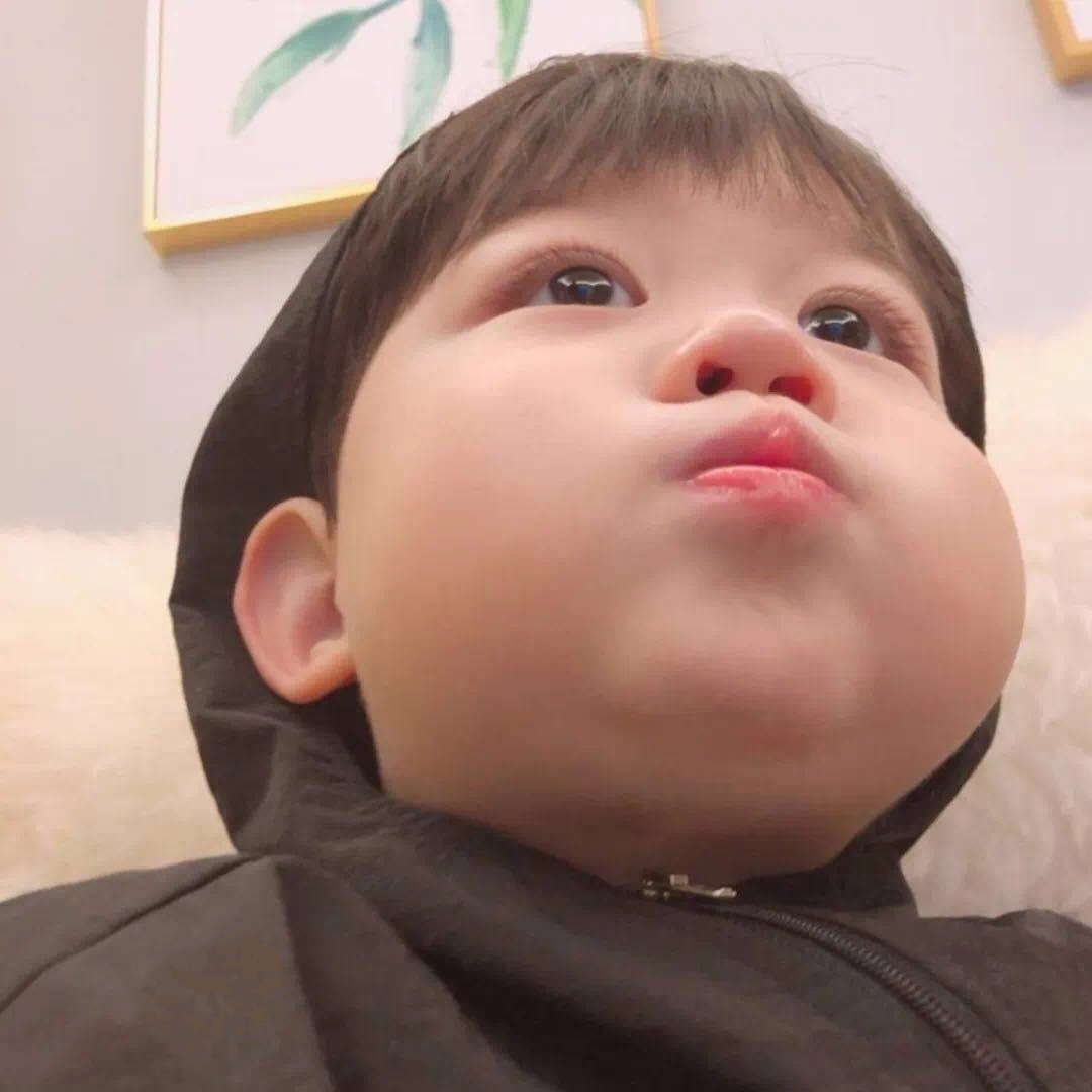 " 让我开心的办法是让你开心 " 萌娃情侣头像