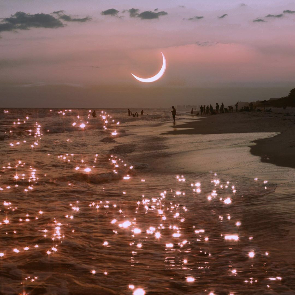 星空 月亮 太阳 烟花 海滩 海浪 背景图片