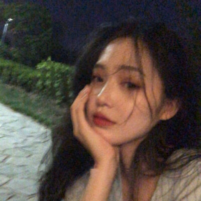 女生真人头像成熟